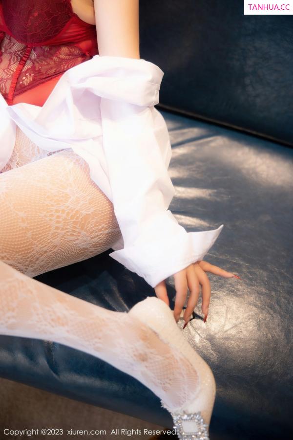 江真真  [XiuRen]高清写真图 2023.01.13 No.6130 江真真 护士服美臀第49张图片